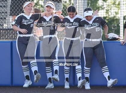 Thumbnail 2 in Royse City @ Rock Hill (UIL 5A Regional Final) photogallery.