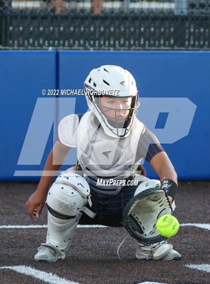 Thumbnail 3 in Royse City @ Rock Hill (UIL 5A Regional Final) photogallery.
