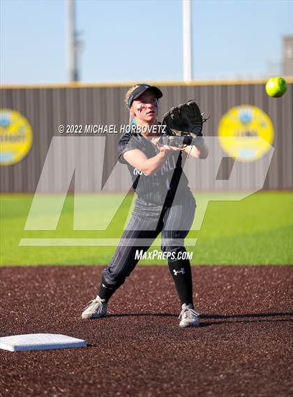Thumbnail 1 in Royse City @ Rock Hill (UIL 5A Regional Final) photogallery.