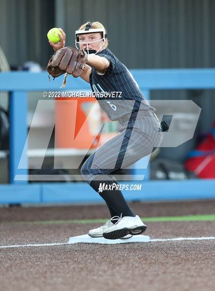 Thumbnail 3 in Royse City @ Rock Hill (UIL 5A Regional Final) photogallery.