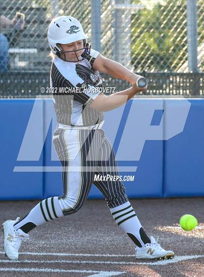 Thumbnail 2 in Royse City @ Rock Hill (UIL 5A Regional Final) photogallery.