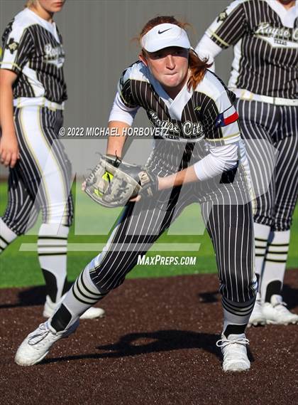 Thumbnail 1 in Royse City @ Rock Hill (UIL 5A Regional Final) photogallery.