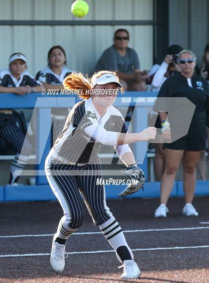 Thumbnail 3 in Royse City @ Rock Hill (UIL 5A Regional Final) photogallery.