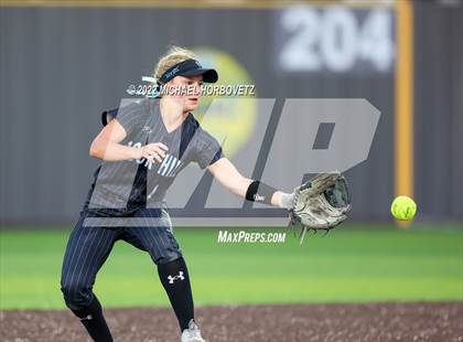 Thumbnail 3 in Royse City @ Rock Hill (UIL 5A Regional Final) photogallery.