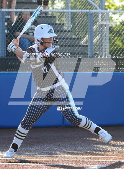 Thumbnail 2 in Royse City @ Rock Hill (UIL 5A Regional Final) photogallery.