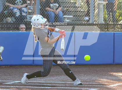 Thumbnail 2 in Royse City @ Rock Hill (UIL 5A Regional Final) photogallery.