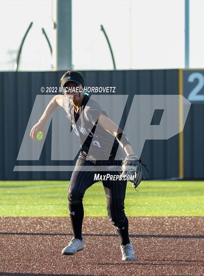 Thumbnail 1 in Royse City @ Rock Hill (UIL 5A Regional Final) photogallery.