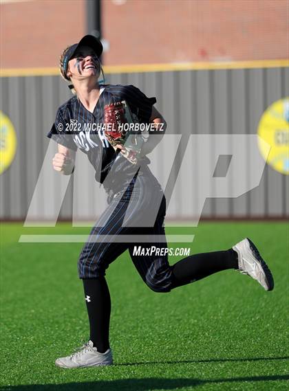 Thumbnail 1 in Royse City @ Rock Hill (UIL 5A Regional Final) photogallery.