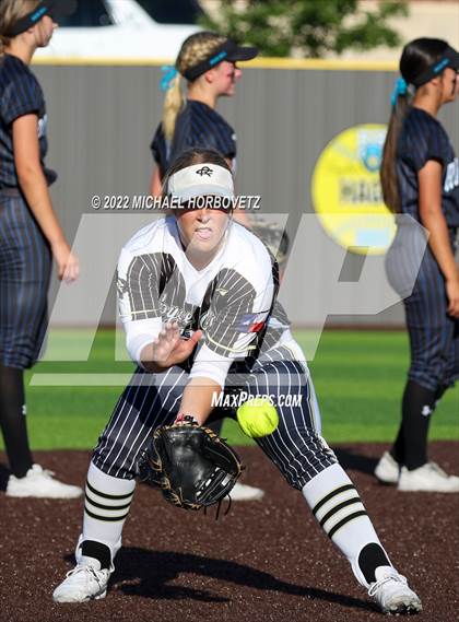 Thumbnail 1 in Royse City @ Rock Hill (UIL 5A Regional Final) photogallery.
