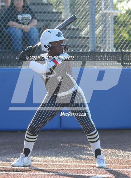 Thumbnail 1 in Royse City @ Rock Hill (UIL 5A Regional Final) photogallery.