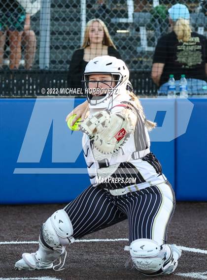 Thumbnail 2 in Royse City @ Rock Hill (UIL 5A Regional Final) photogallery.