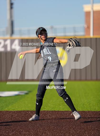 Thumbnail 2 in Royse City @ Rock Hill (UIL 5A Regional Final) photogallery.