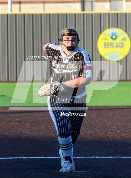 Thumbnail 3 in Royse City @ Rock Hill (UIL 5A Regional Final) photogallery.