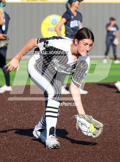 Thumbnail 2 in Royse City @ Rock Hill (UIL 5A Regional Final) photogallery.