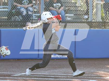 Thumbnail 3 in Royse City @ Rock Hill (UIL 5A Regional Final) photogallery.