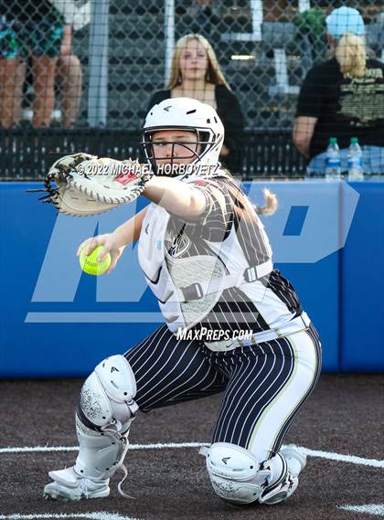 Thumbnail 1 in Royse City @ Rock Hill (UIL 5A Regional Final) photogallery.