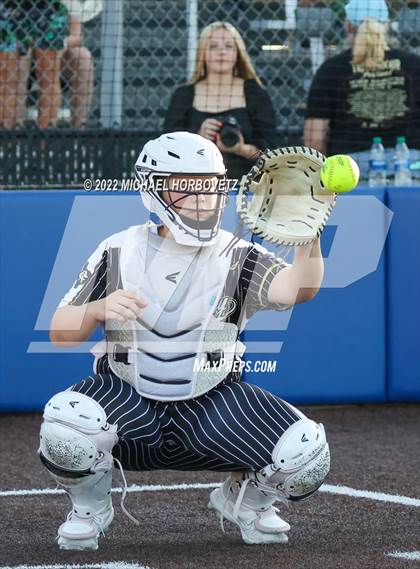 Thumbnail 1 in Royse City @ Rock Hill (UIL 5A Regional Final) photogallery.