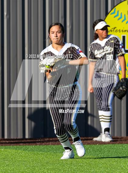 Thumbnail 1 in Royse City @ Rock Hill (UIL 5A Regional Final) photogallery.