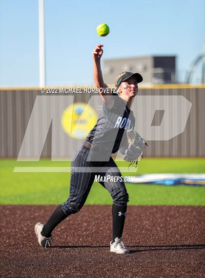 Thumbnail 3 in Royse City @ Rock Hill (UIL 5A Regional Final) photogallery.