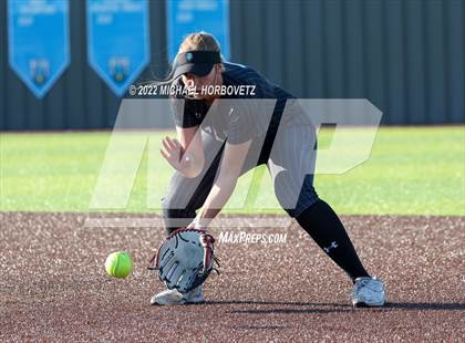 Thumbnail 2 in Royse City @ Rock Hill (UIL 5A Regional Final) photogallery.