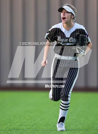 Thumbnail 3 in Royse City @ Rock Hill (UIL 5A Regional Final) photogallery.
