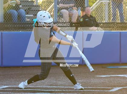 Thumbnail 3 in Royse City @ Rock Hill (UIL 5A Regional Final) photogallery.