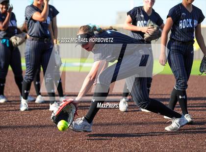 Thumbnail 3 in Royse City @ Rock Hill (UIL 5A Regional Final) photogallery.