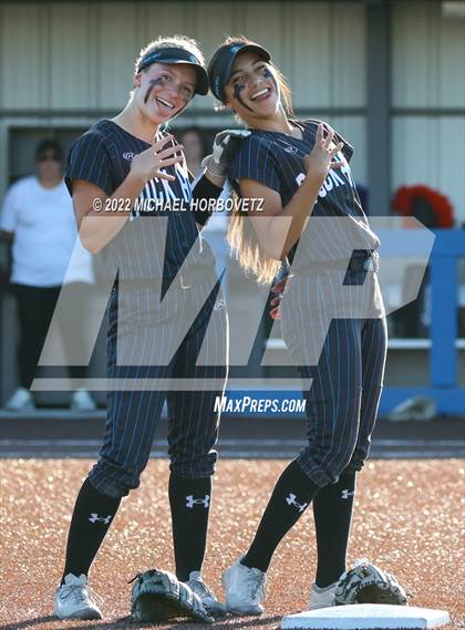 Thumbnail 1 in Royse City @ Rock Hill (UIL 5A Regional Final) photogallery.