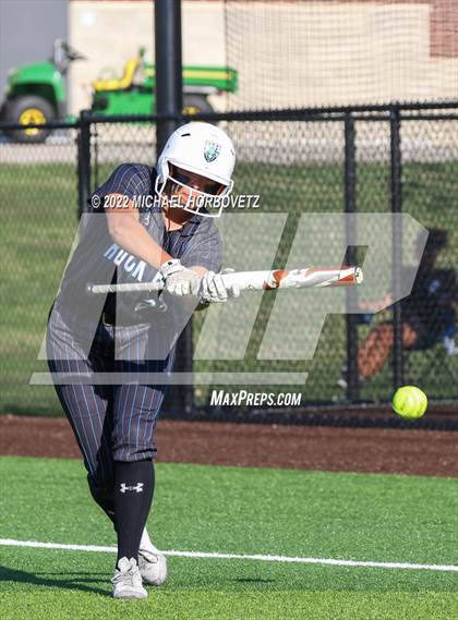 Thumbnail 2 in Royse City @ Rock Hill (UIL 5A Regional Final) photogallery.