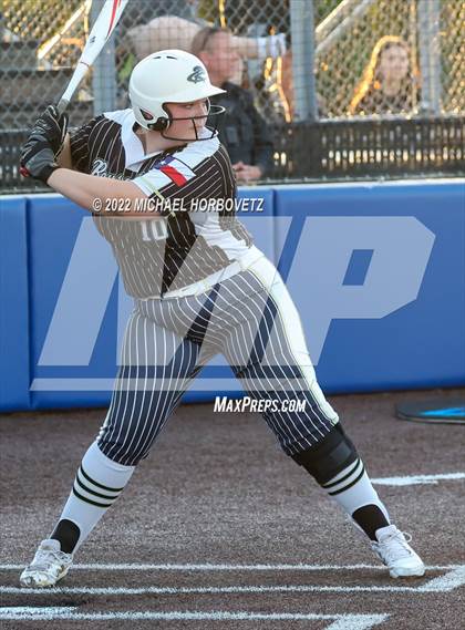 Thumbnail 3 in Royse City @ Rock Hill (UIL 5A Regional Final) photogallery.