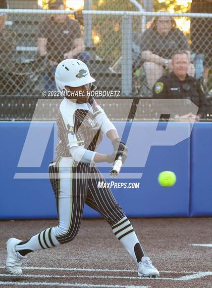 Thumbnail 3 in Royse City @ Rock Hill (UIL 5A Regional Final) photogallery.
