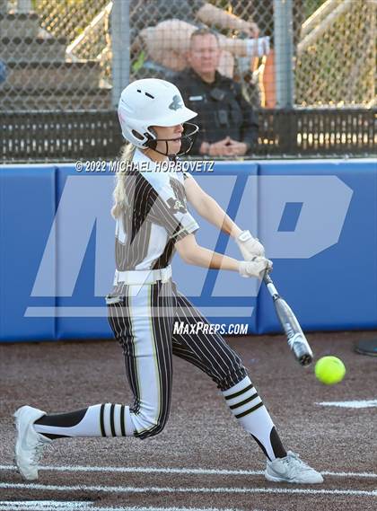 Thumbnail 3 in Royse City @ Rock Hill (UIL 5A Regional Final) photogallery.