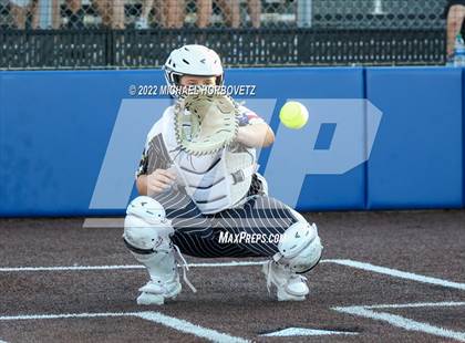 Thumbnail 2 in Royse City @ Rock Hill (UIL 5A Regional Final) photogallery.