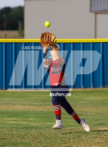 Thumbnail 3 in Oklahoma City Broncos HomeSchool @ Kingfisher photogallery.