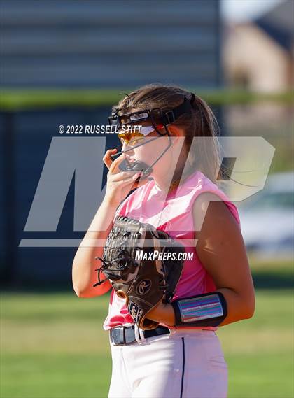 Thumbnail 2 in Oklahoma City Broncos HomeSchool @ Kingfisher photogallery.