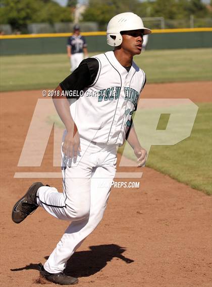 Thumbnail 1 in Freedom vs Deer Valley photogallery.