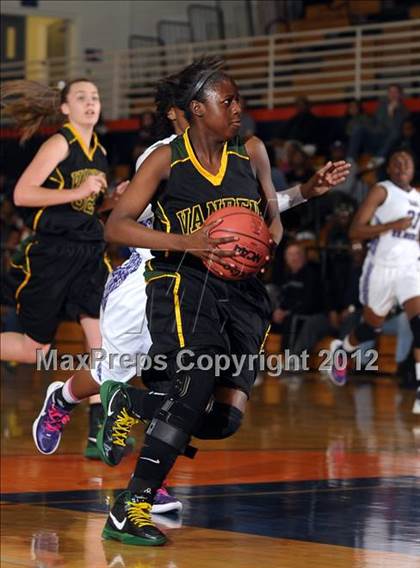 Thumbnail 3 in Vanden vs. Sacramento (CIF SJS D3 Playoffs) photogallery.