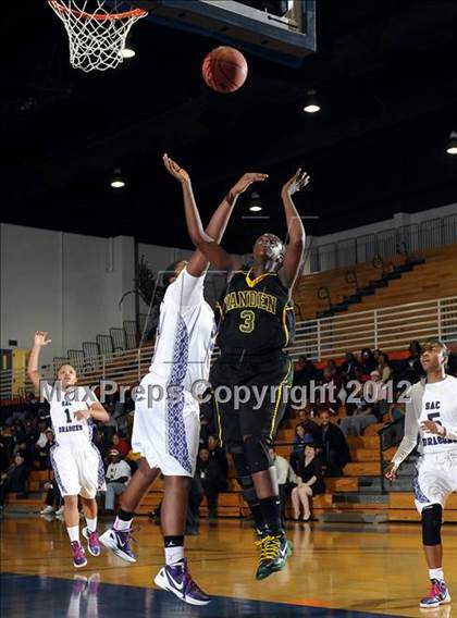 Thumbnail 3 in Vanden vs. Sacramento (CIF SJS D3 Playoffs) photogallery.
