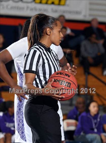 Thumbnail 1 in Vanden vs. Sacramento (CIF SJS D3 Playoffs) photogallery.