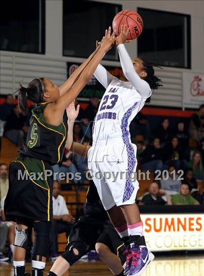 Thumbnail 3 in Vanden vs. Sacramento (CIF SJS D3 Playoffs) photogallery.