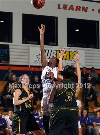 Thumbnail 1 in Vanden vs. Sacramento (CIF SJS D3 Playoffs) photogallery.