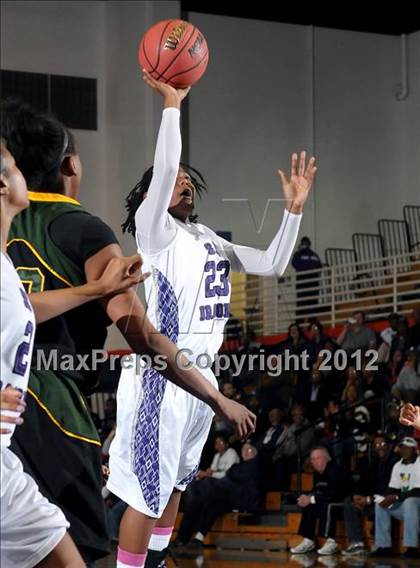 Thumbnail 1 in Vanden vs. Sacramento (CIF SJS D3 Playoffs) photogallery.