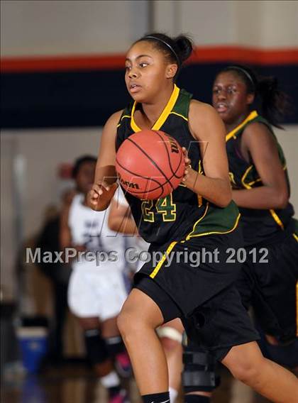 Thumbnail 2 in Vanden vs. Sacramento (CIF SJS D3 Playoffs) photogallery.