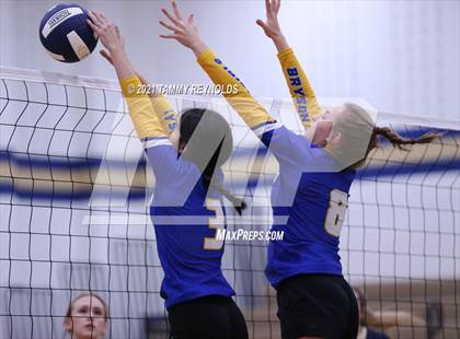 Thumbnail 1 in Bryson vs Perrin-Whitt photogallery.