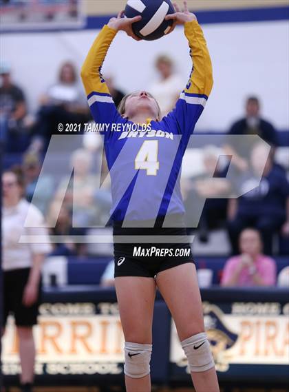 Thumbnail 3 in Bryson vs Perrin-Whitt photogallery.