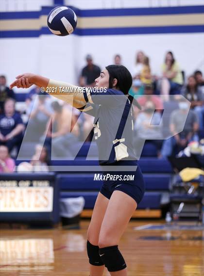 Thumbnail 1 in Bryson vs Perrin-Whitt photogallery.