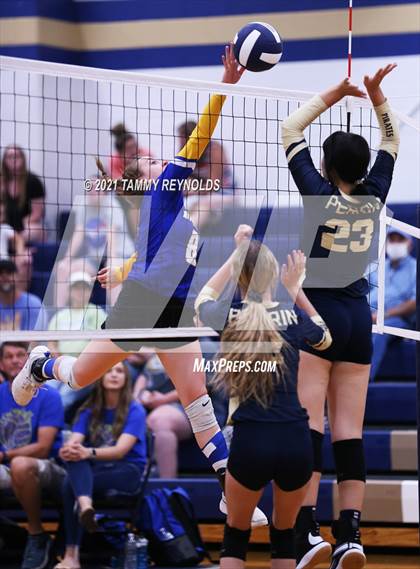 Thumbnail 1 in Bryson vs Perrin-Whitt photogallery.