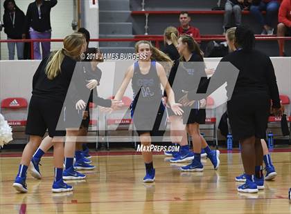 Thumbnail 3 in Girls Prep @ Baylor photogallery.