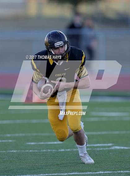 Thumbnail 3 in Tioga vs Jonesboro (UIL 1A Semifinal) photogallery.