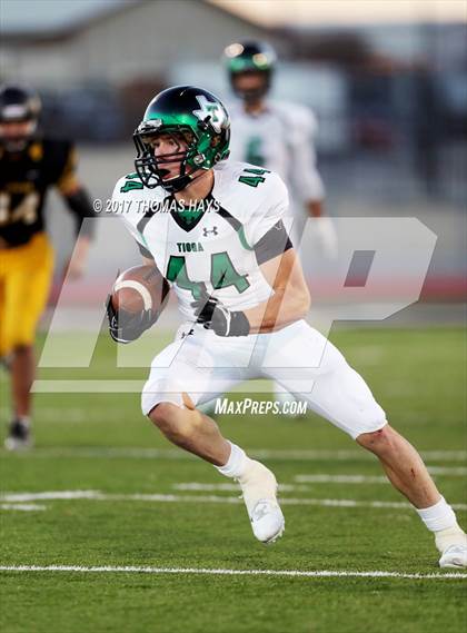 Thumbnail 2 in Tioga vs Jonesboro (UIL 1A Semifinal) photogallery.